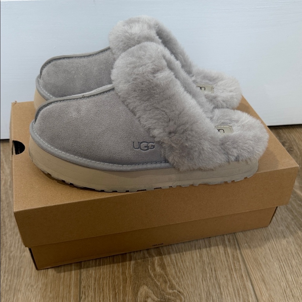 UGG Women's Disquette Slippers